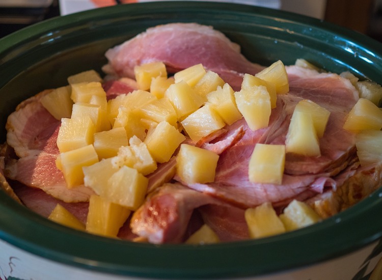 Slow Cooker Ham with Pineapple Recipe
